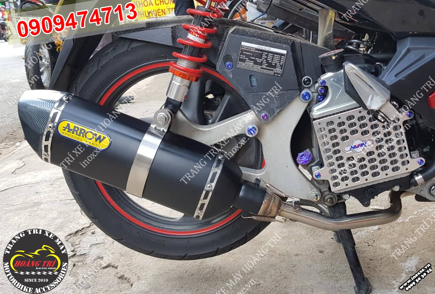 Pô độ Akrapovic đuôi Carbon F1 có tiêu giảm thanh